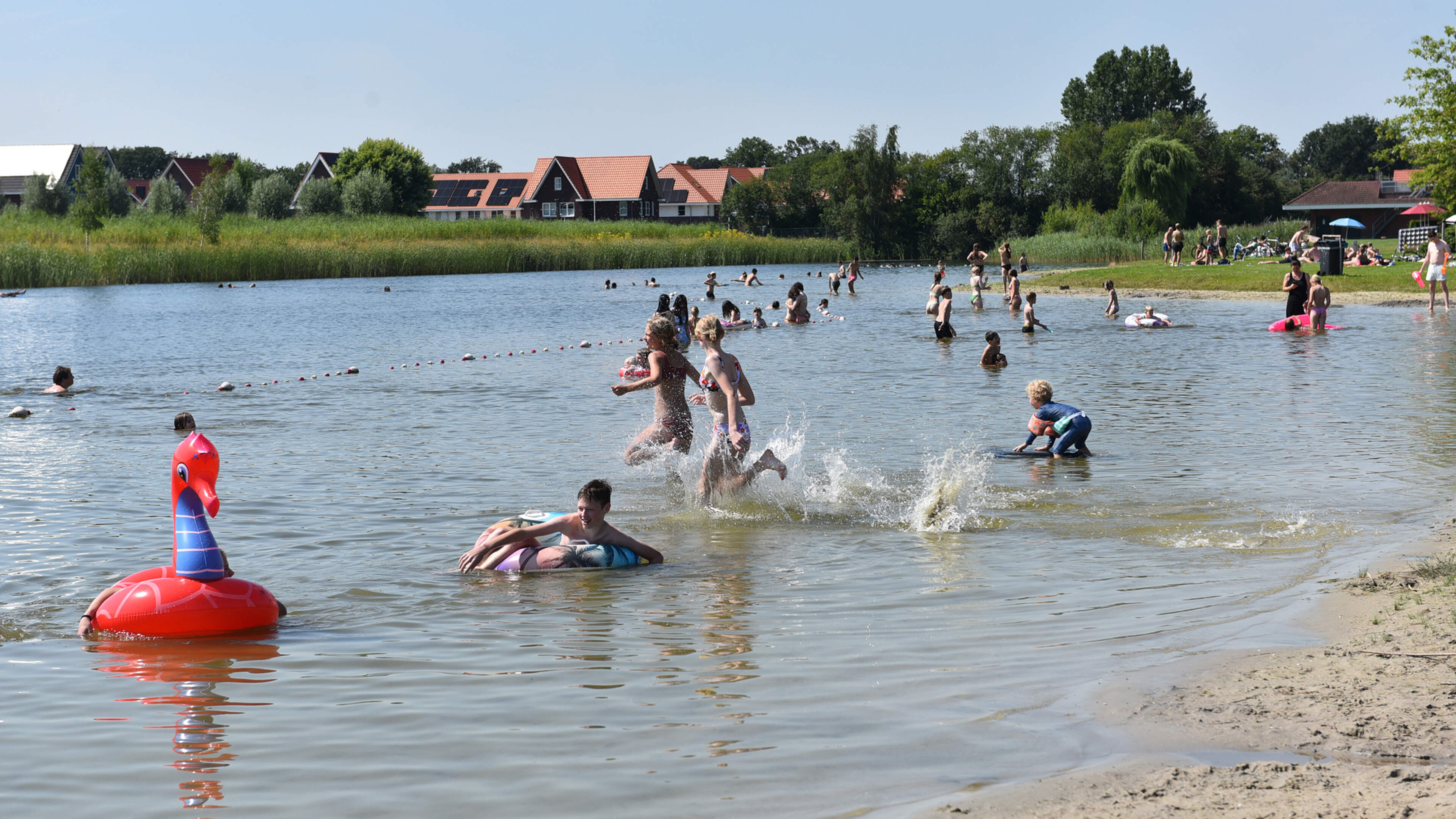 Dullemondig: Waarom geen Wolvenpark Wolvega of Pieter Poot Pretpark?