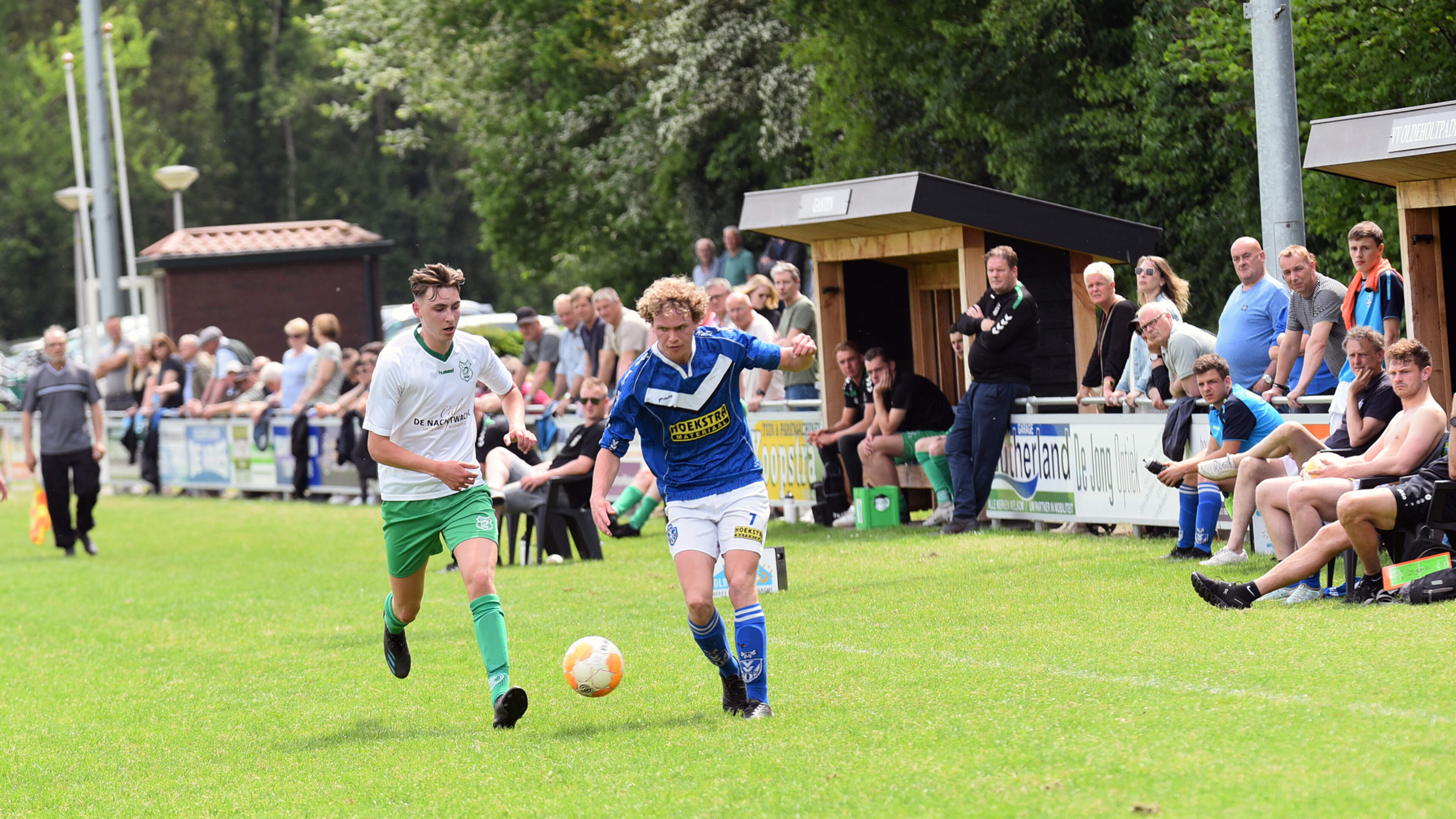 Oldeholtpade wint overtuigend van Pesse; Olyphia krijgt in titelstrijd hulp van VWC