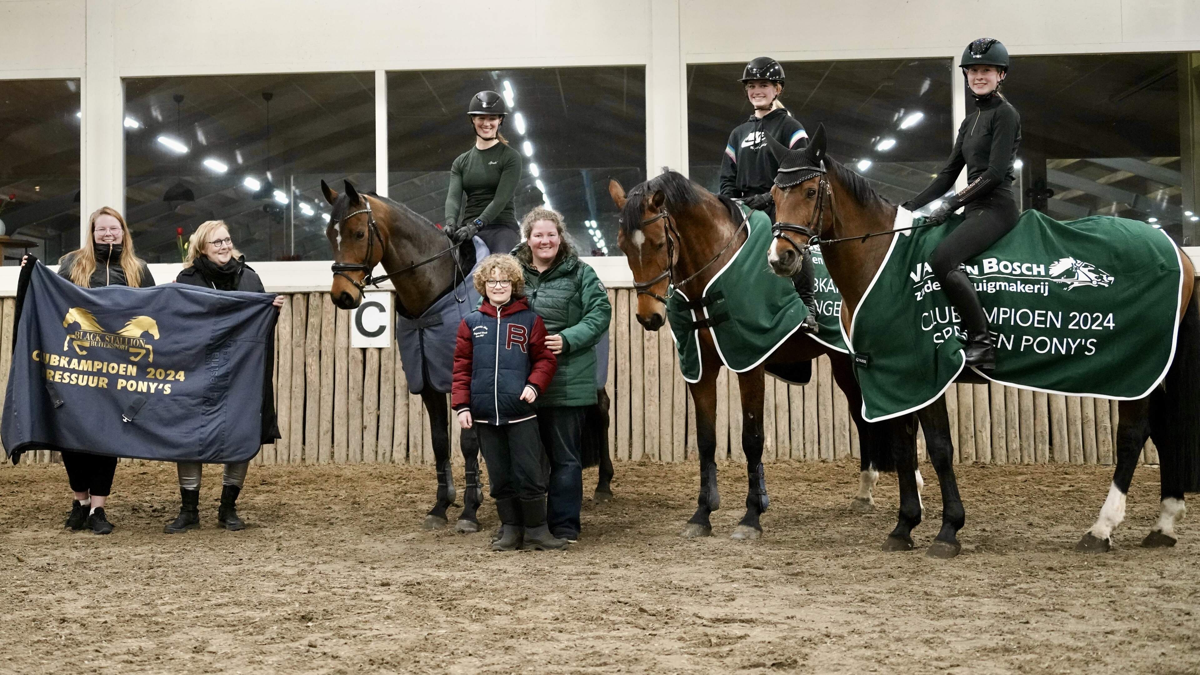 Paardensportvereniging De Caprilli huldigt clubkampioenen